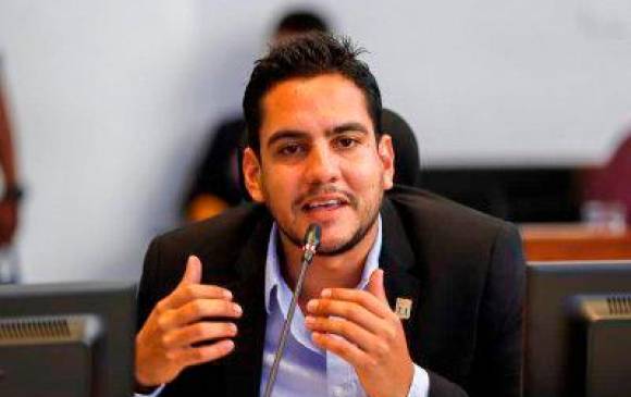 Álex Flórez aspira al Senado por el Pacto Histórico. Perdió su curul en el Concejo de Medellín –por decisión del Consejo de Estado– tras contratar con el Tecnológico de Antioquia en campaña. FOTO Cortesía