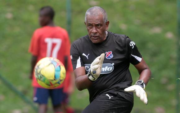 El antioqueño Luis Octavio Gómez calcula que defendió la portería en cerca de 400 partidos. FOTO Manuel Saldarriaga