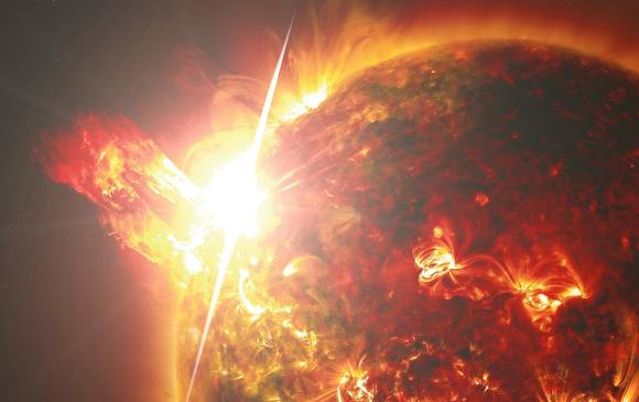 La imagen muestra cómo se ve una eyección de masa coronal o tormenta solar que podría causar un apagón global y pérdidas por hora de 2.100 millones de dólares. FOTO nasa
