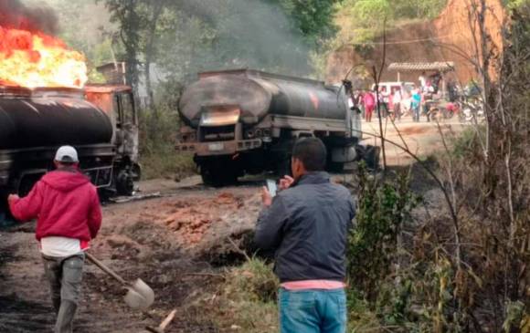 Disidencias de las Farc incendiaron camiones cisterna en Cauca