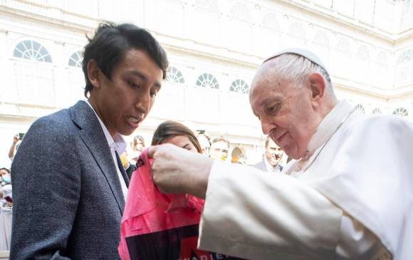 Bernal, tras conocer al Papa: "es más importante que ganar el Giro y el Tour"