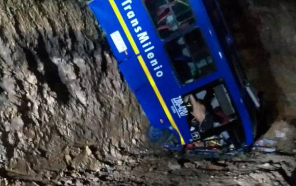 El vehículo del SITP habría rodado por un abismo tras quedarse sin frenos. FOTO TOMADA DE TWITTER @elliegf_79