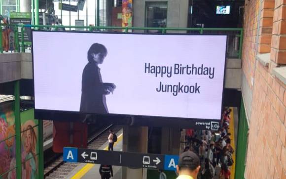 ¿Por qué en el Metro apareció la imagen de un cantante surcoreano? 