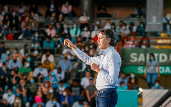 El alcalde de Medellín tendrá cinco días hábiles para controvertir la validez de las firmas. FOTO MANUEL SALDARRIAGA