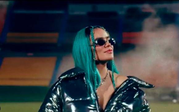 Karol G grabó la promoción de este anuncio en el mismo estadio de Medellín, lugar en el que han cantado Madonna, Beyonce y J Balvin. Imagen tomada de Instagram @karolg