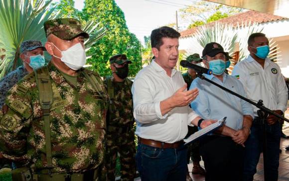 El ministro de Defensa, Diego Molano, hizo parte de un consejo de seguridad que se realizó en la tarde de este jueves en Arauca. FOTO CORTESÍA MINDEFENSA