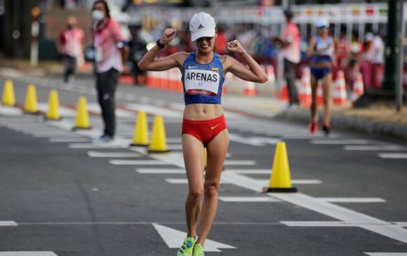 La reacción de la colombiana a su llegada a la meta en Sapporo. FOTOS COMITÉ OLÍMPICO COLOMBIANO