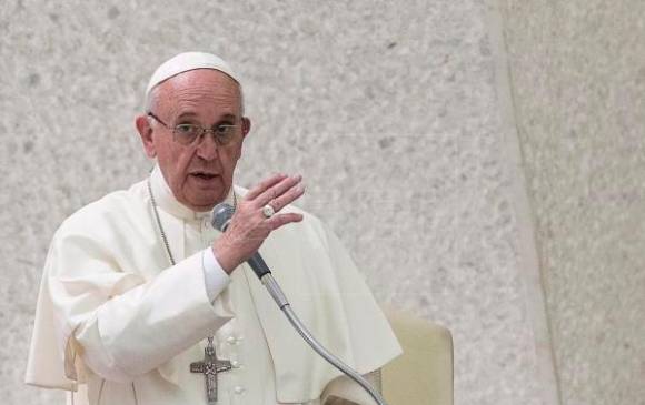 Debido a la ciática, el papa Francisco tuvo que posponer varios compromisos programados para este lunes: FOTO: EFE.