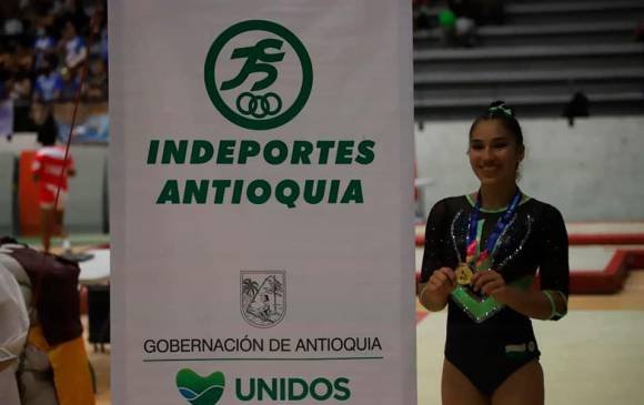 La antioqueña Juliana Ochoa ganadora de la medalla dorada individual en el Nacional disputado en Ibagué. FOTO CORTESIA