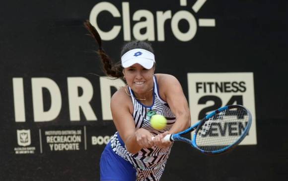 La colombiana María Camila Osorio ganó la semifinal y este domingo disputará el juego por el título de la Copa Colsanitas en Bogotá. FOTO CORTESÍA COLSANITAS 