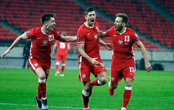 Robert Lewandowski es el goleador de su equipo en la Eliminatoria, con 14 anotaciones. FOTO EFE 