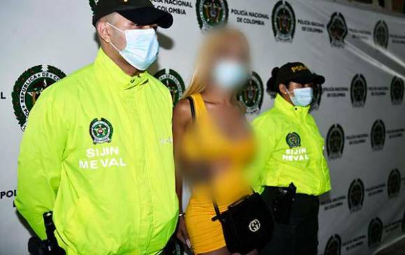 Captura de una mujer trans, señlada de asesinar a una persona y herir a dos más. FOTO Cortesía Meval