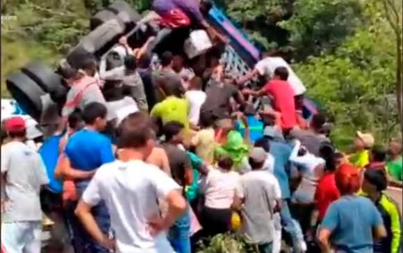 Hay dos capturados por el hurto de la mercancía: FOTO: TWITTER.
