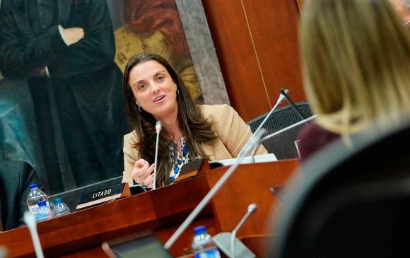 En la imagen la exministra de las TIC, Karen Abudinen. FOTO COLPRENSA