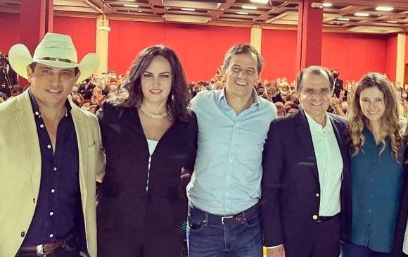 En la imagen: Alirio Barrera, María Fernanda Cabal, Rafael Nieto, Óscar Iván Zuluaga y Paloma Valencia. FOTO CORTESÍA