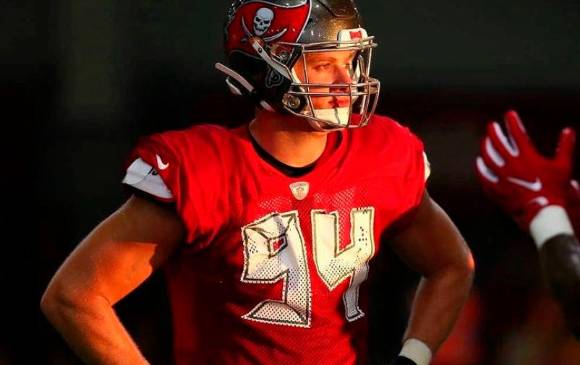 Carl Nassib, ala defensiva de Las Vegas Raiders, se convirtió en el primer jugador activo de la Liga Nacional (NFL) que se declara públicamente homosexual. FOTO @carlnassib 