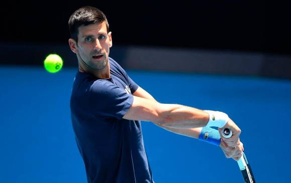 Djokovic reaparece en Dubái tras polémica en Australia por ser antivacuna