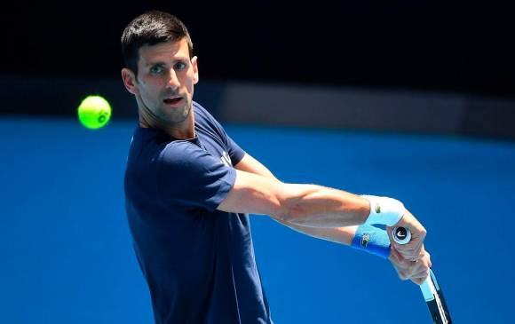 Djokovic reaparece en Dubái tras polémica en Australia por ser antivacuna