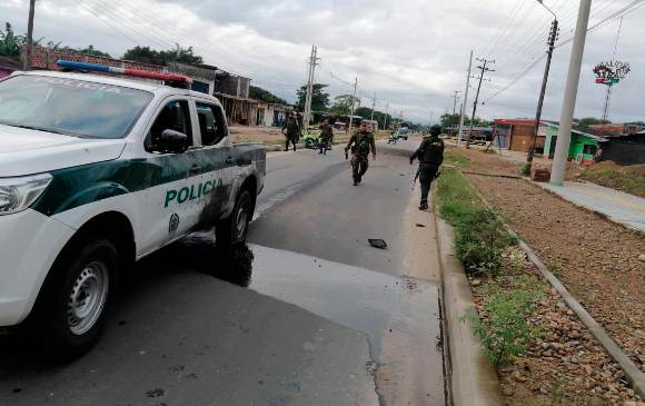 Tres policías heridos por explosión en Arauca