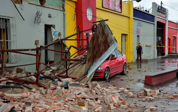 Un herido y más de 24.700 personas resultaron afectadas por un fuerte sismo de magnitud 6,8 en Guatemala. FOTO: TOMADA DE TWITTER @MOVISISEC.