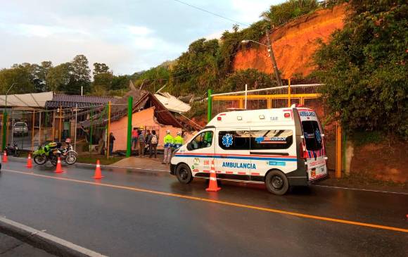 En Antioquia van 21 víctimas mortales por eventos asociados a las lluvias. En este lugar falleció la última de ellas, en La Ceja. Foto: Cortesía de Denuncias Antioquia. 
