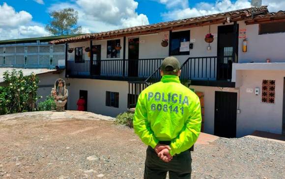 Entre los bienes que pasaron a la SAE están inmuebles ubicados en varios municipios de Antioquia, además de varios automóviles. FOTOS FISCALÍA Y POLICÍA