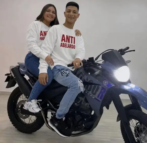 Naín Andrés Pérez Toncel (“Bendito Menor”) y su esposa Rosa Angélica Tarazona (“la Bebecita”), muertos en una operación policial en La Guajira. FOTO: TOMADA DE REDES SOCIALES.