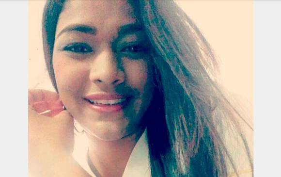 La joven Carolina Duque recién había cumplido 22 años y perdió la vida en el ataque a una ambulancia. FOTO CORTESÍA