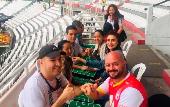 César Daza se hizo conocido al narrar partidos de fútbol a discapacitados en Colombia, ahora interpretará otros deportes. FOTO CORTESÍA