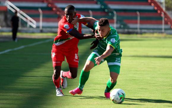 El Deportes Quindío con la victoria ante el Cortuluá se acerca a la primera categoría del fútbol colombiano. FOTO Colprensa