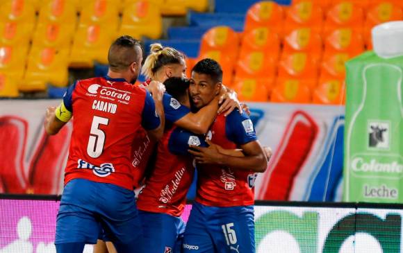 El lateral Germán Gutiérrez marcó a los 87 minutos para darle la victoria al Poderoso ante Bucaramanga. FOTO cortesía dimayor