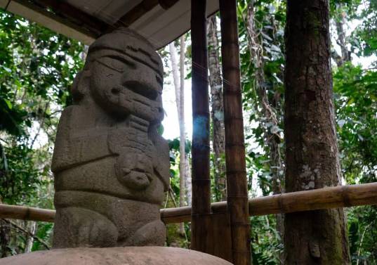 Una de las estatuas de piedra del Parque Arqueológico de San Agustín, en el departamento del Huila. Las piezas extraídas de este territorio a principios del siglo XX permanecen en el centro de un debate diplomático entre Colombia y Alemania FOTO: Colprensa. 