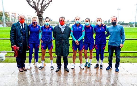El nuevo presidente del Barcelona, Joan Laporta, visitó los equipos del fútbol femenino del club, al igual que los conjuntos de baloncesto y el plantel profesional masculino. FOTO TOMADA TWITTER BARCELONA