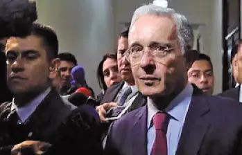 La Fiscalía pidió nueve años en prisión como pena para el expresidente Álvaro Uribe por los delitos de fraude procesal y soborno a testigos. El 1 de agosto se conocerá la sentencia completa. FOTO COLPRENSA