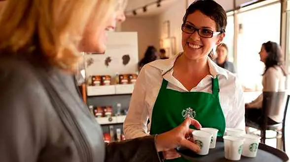 Starbucks sigue ampliando su equipo en Colombia con nuevas vacantes en varias áreas. FOTO: CORTESÍA