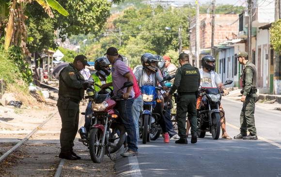 El Ejército y la Policía, tanto de Antioquia como de Santander, se comprometieron a incrementar la vigilancia en los principales corredores del Magdalena Medio. De manera periódica se evaluarán los resultados de la intervención especial. FOTO juan antonio sánchez