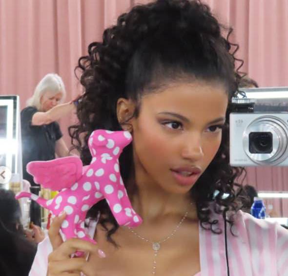 La modelo colombiana Honey Ordoñez participará en el desfile de Victoria’s Secret este domingo 18 de octubre en Los Ángeles, junto a figuras internacionales de la moda. FOTO: Instagram-Honey Ordoñez.