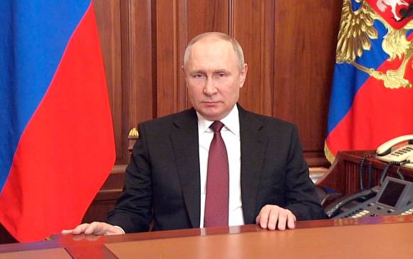 Vladimir Putin considera que Rusia no debió aceptar la independencia de las exrepúblicas soviéticas. FOTO: EFE