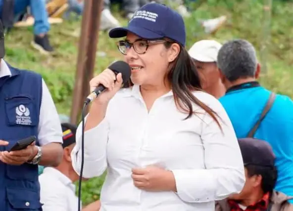 Diana Carolina Cabanillas fue capturada e imputada por presuntas irregularidades en contratos de $280 millones. Foto: redes de la alcaldía de Cajibío, Cauca.
