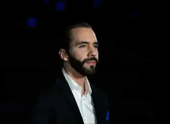 El presidente salvadoreño, Nayib Bukele, respondió a las declaraciones del Gobierno mexicano sobre el origen de una avioneta con droga interceptada en Colima.