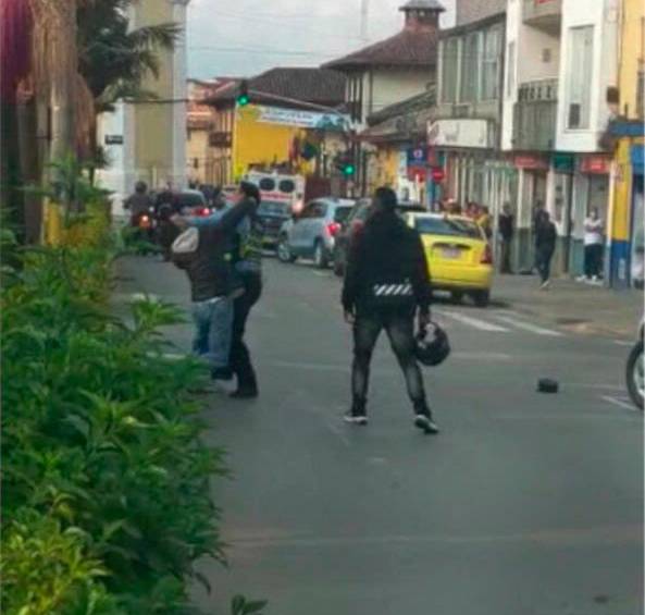Cada cinco días un agente de tránsito es golpeado en las calles de Medellín