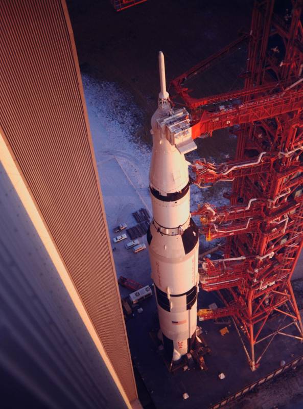 Estaba tripulada por el comandante Alan Shepard, el piloto del módulo de comando Stuart Roosa y el piloto del módulo lunar Edgar Mitchell. Foto: Nasa vía Getty Images