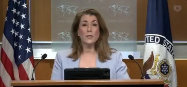 Durante una rueda de prensa, la portavoz del Departamento de Estado de EE. UU., Tammy Bruce, dio declaraciones sobre los motivos acerca de la salida de Estados Unidos de la UNESCO. Imagen, captura de video, rueda de prensa. 