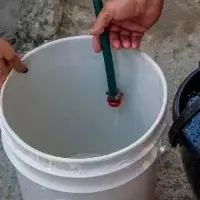 Aliste el balde: habrá cortes de agua en varios sectores de Medellín durante el puente festivo