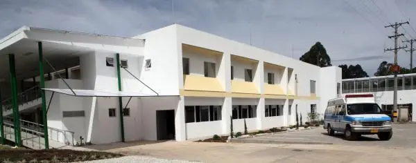 La clínica advirtió que el incumplimiento reiterado afecta de manera directa su estabilidad financiera. FOTO: Humberto Arango Gómez