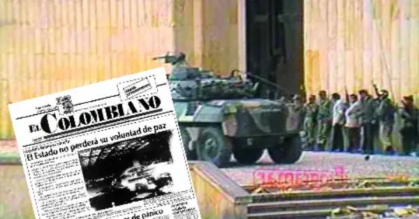 Llegada del Ejército al Palacio de Justicia. Ante la negativa del M-19 de retirarse, las tropas decidieron usar tanquetas para ingresar al lugar. FOTO COLPRENSA