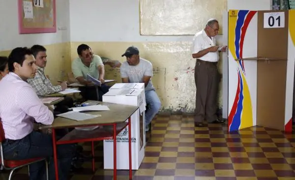 CNE reporta cifra récord de 373.612 testigos electorales para elecciones presidenciales