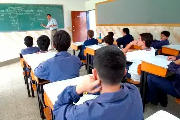 Las mejoras locativas tienen como fin que el proceso de aprendizaje se desarrolle en ellos bajo mejores condiciones. FOTO EL COLOMBIANO