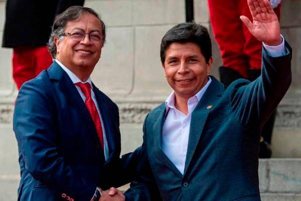 Gustavo Petro ha defendido a Pedro Castillo, el expresidente de Perú que fue destituido y está en detención por intentar disolver el Congreso, en una jugada considerada como inconstitucional. FOTO: CORTESÍA.