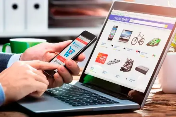 El año pasado, Google y Open AI presentaron alianzas con tiendas para compras directas. FOTO: Getty